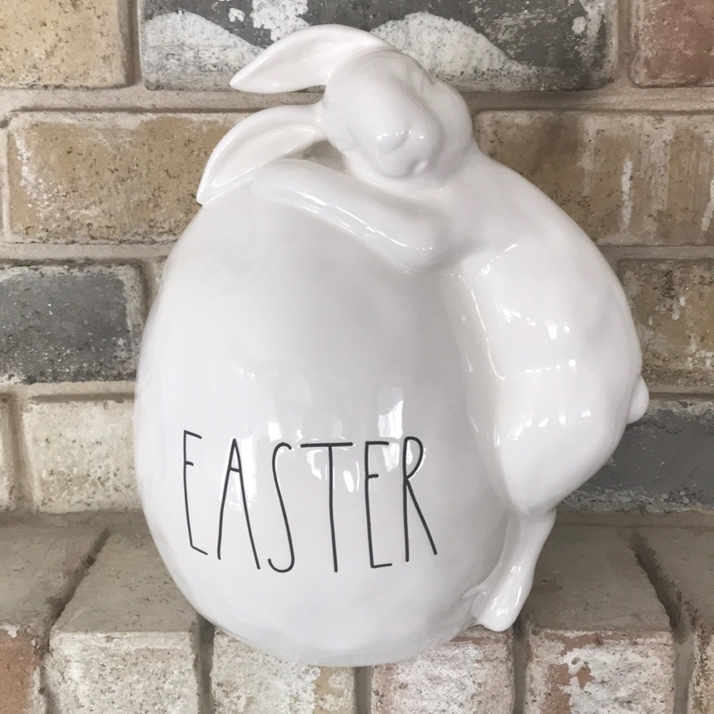 NWT Rae Dunn EASTER sleeping bunny.